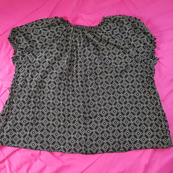 3X black and white top - Picture 4 of 5